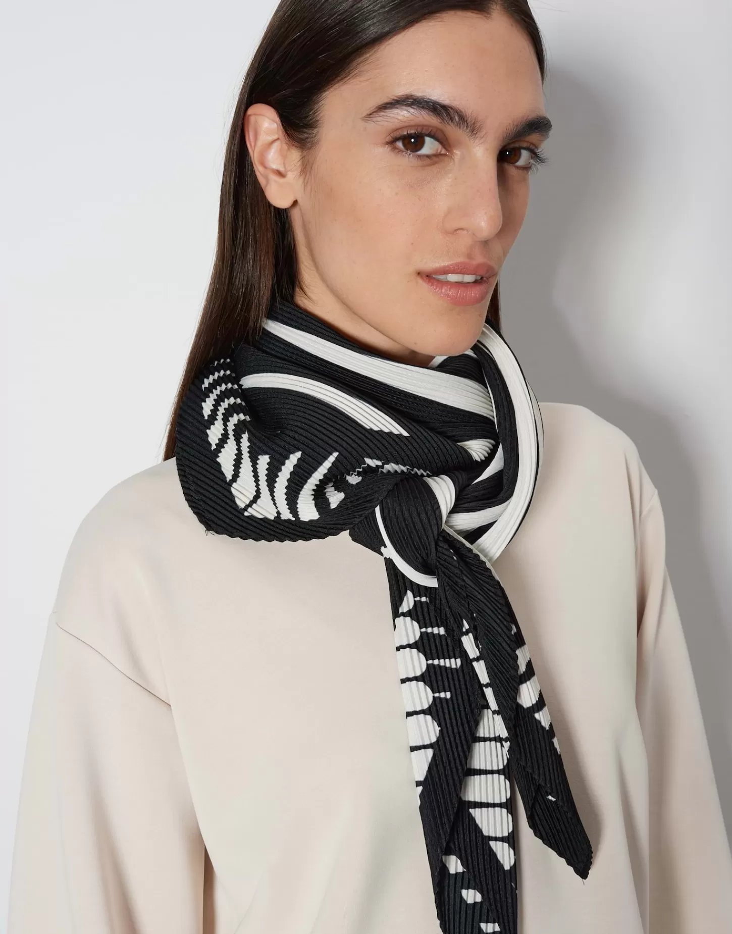 DAMES OPUS Doek Bienna Scarf Zwart Online Bestellen